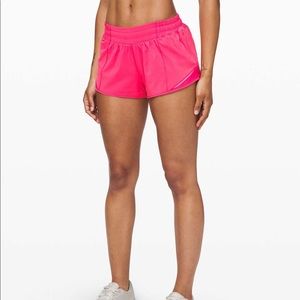 Lululemon Hotty Hot Shorts 2.5 Inseam
